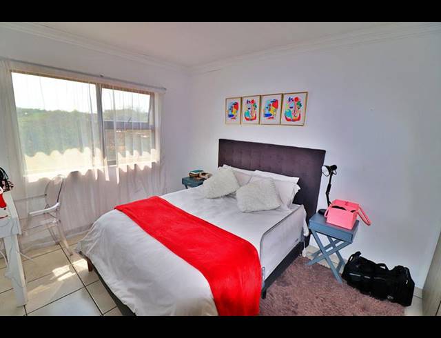 2 BEDROOM APARTMENT FOR SALE IN WYCHWOOD